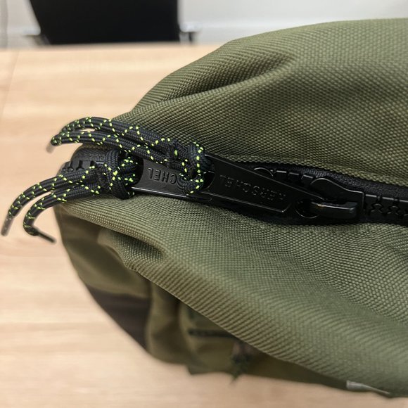 Herschel Supply CO. Laptop Backpack Settlement 15 Inch Ivy Green/Black/Shocking - Picture 8 of 10